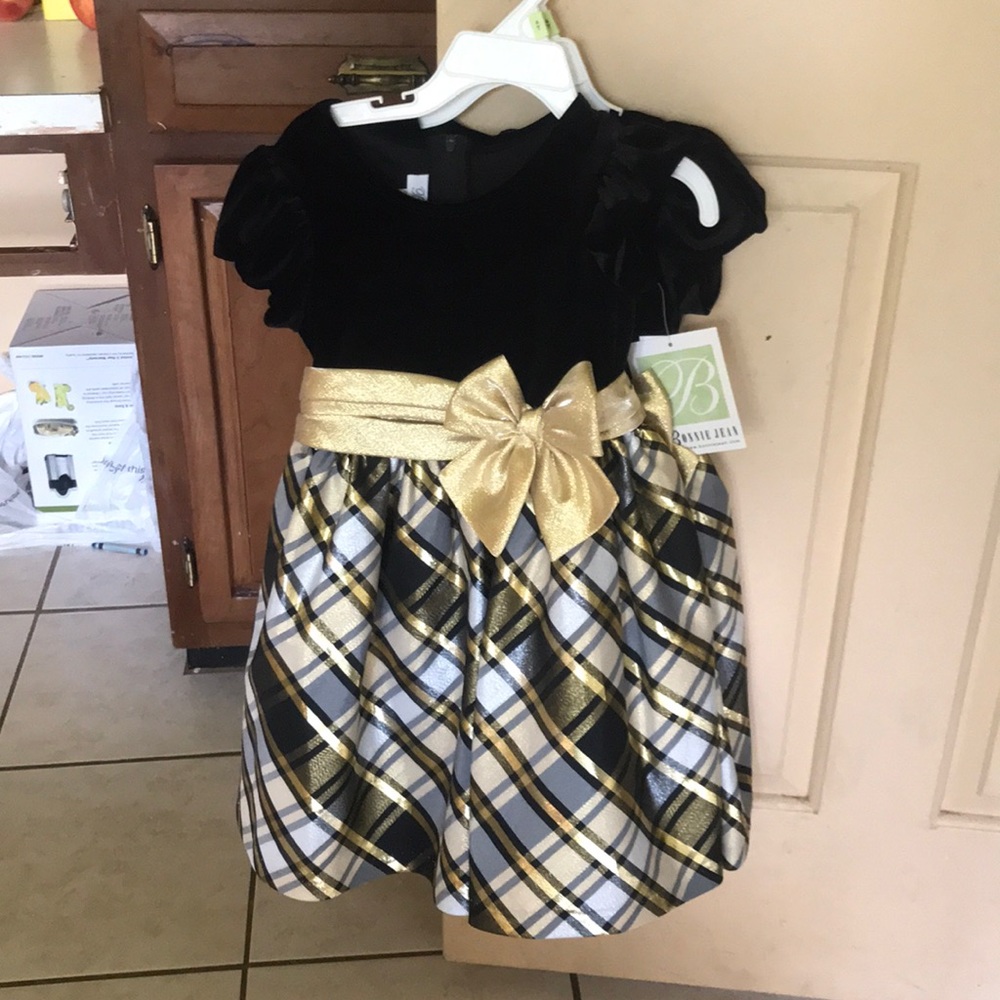Toddler dress 4t ( brand new )